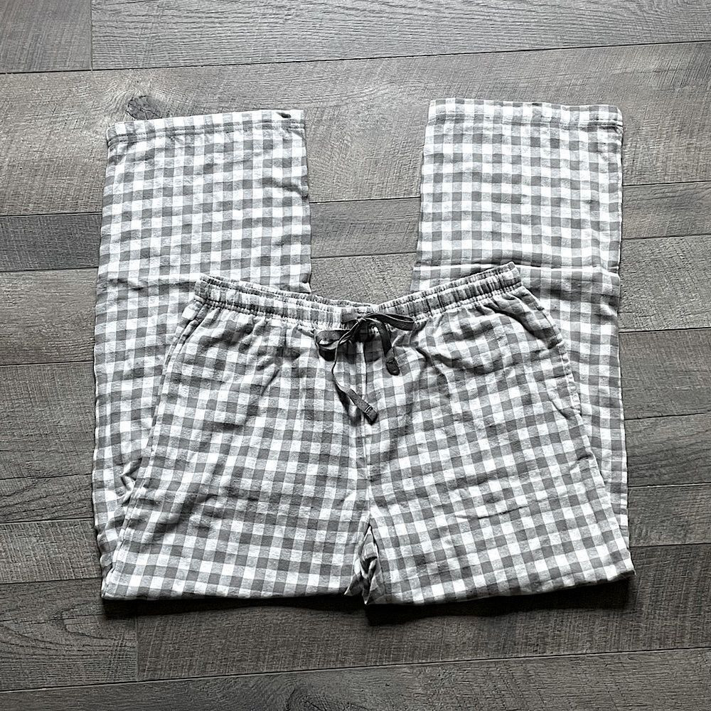 NWOT! Natural Reflections, Ladies, Gray & White Plaid, Flannel, Sleep Pants. L.